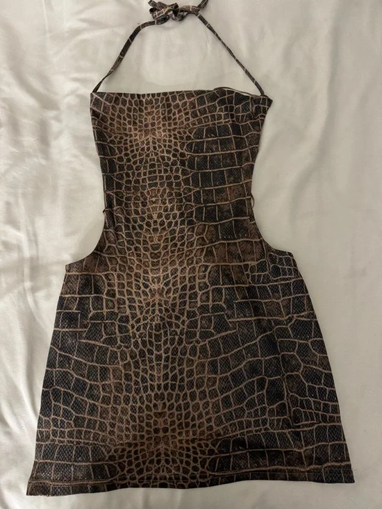 Backless Snake Skin Mini Dress 🐍 - Picture 3 of 4